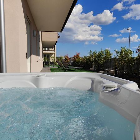 San Giorgio Design Home Con Jacuzzi Privata Colà المظهر الخارجي الصورة